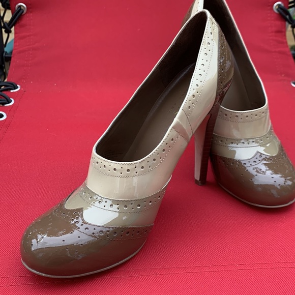 Guess Tri-colored Brown/Sand color Patent Oxford design high heels, sz7.5, BNWT - Picture 4 of 11